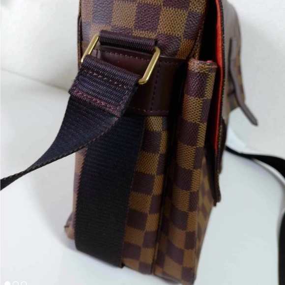 Louis Vuitton Damier Ebene Broadway Messenger Bag - Picture 4 of 14